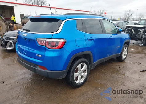 2018 Jeep Compass Latitude 4X4 из США, поврежденный, VIN 3C4NJDBBXJT155037